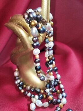 Dog House Pearls Certified Multi-Strand Pearl Necklace & Earring Set – Like New